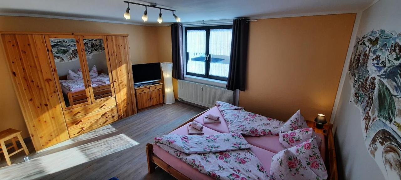 Ferienhaus Und Ferienwohnung Buettner Rathmannsdorf Luaran gambar